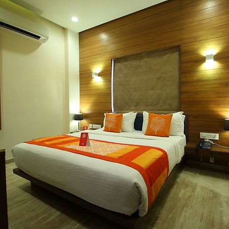 Oyo 8992 Hotel Kyra Ahmedabad Exterior photo
