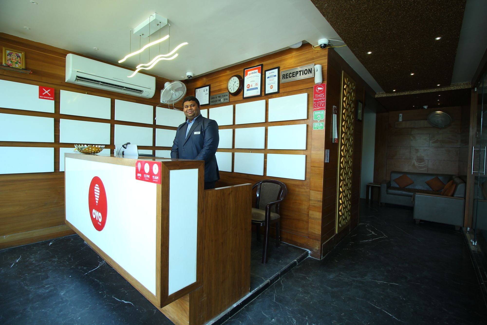 Oyo 8992 Hotel Kyra Ahmedabad Exterior photo