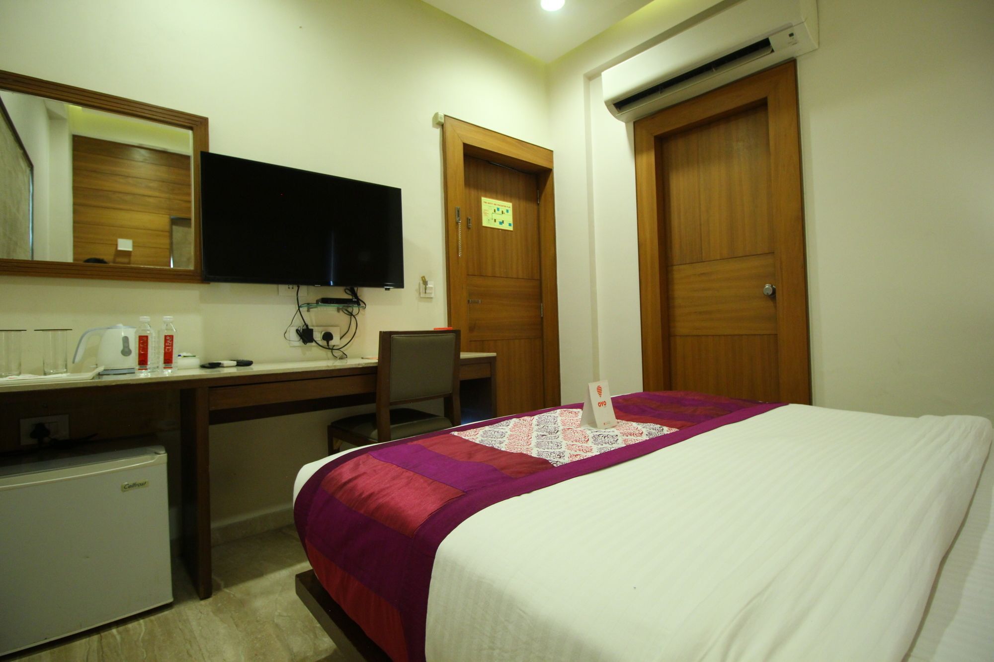 Oyo 8992 Hotel Kyra Ahmedabad Exterior photo