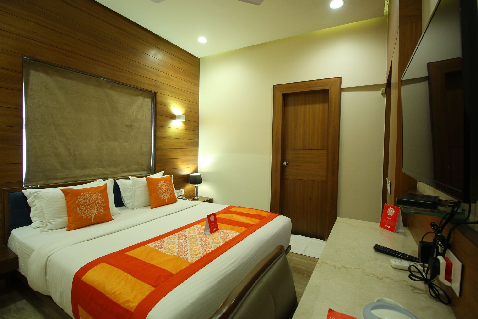 Oyo 8992 Hotel Kyra Ahmedabad Exterior photo