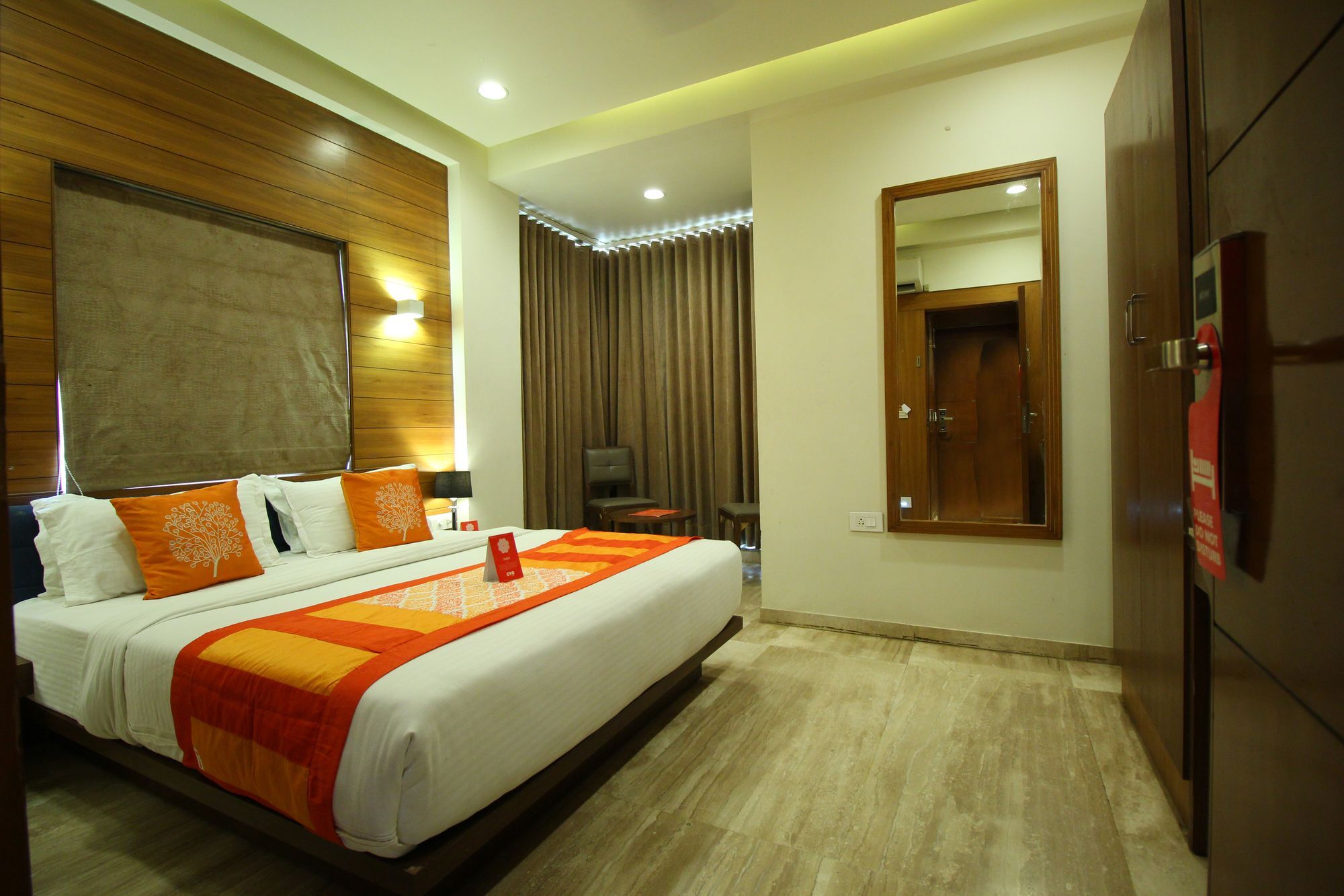 Oyo 8992 Hotel Kyra Ahmedabad Exterior photo
