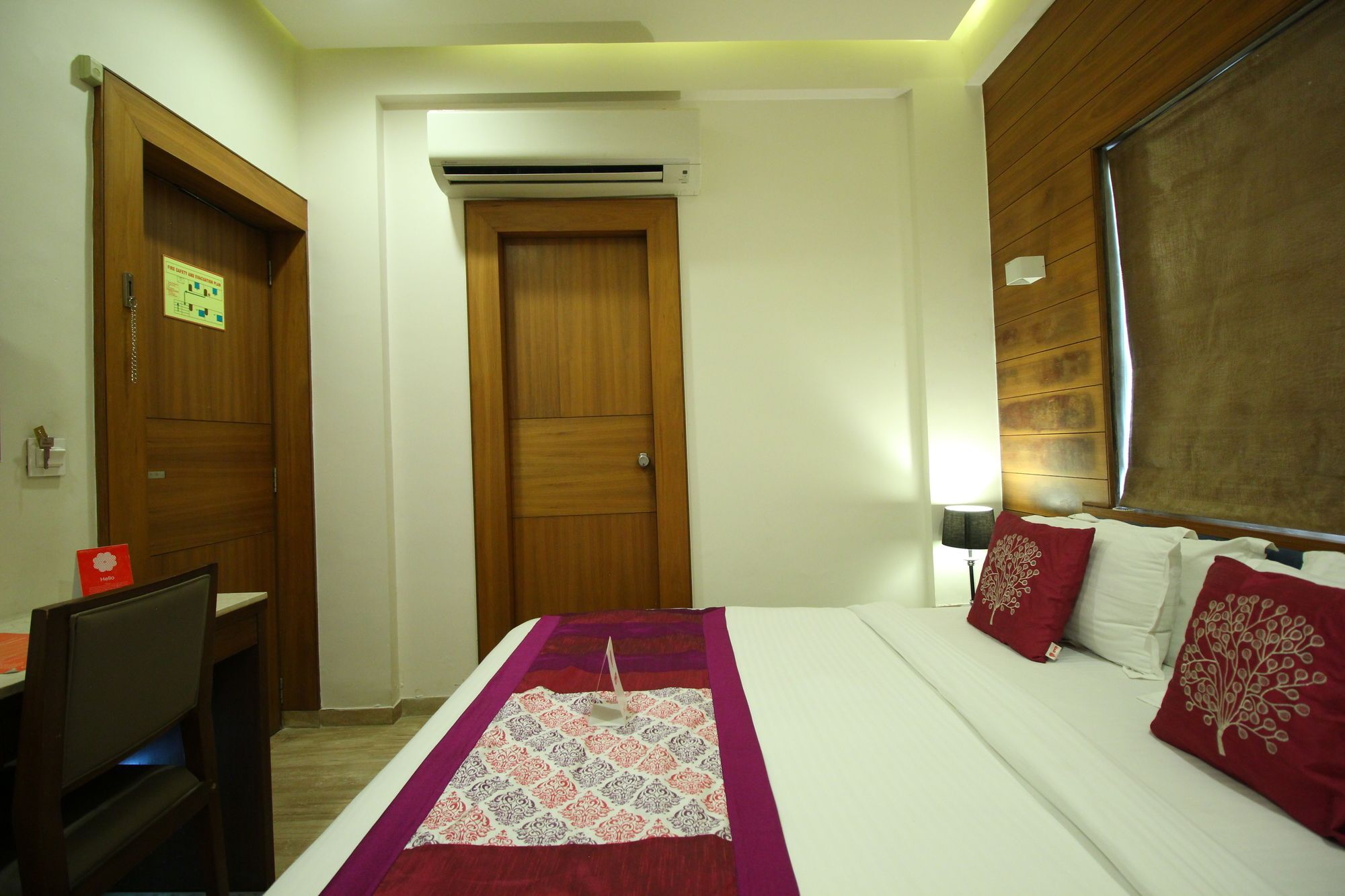 Oyo 8992 Hotel Kyra Ahmedabad Exterior photo